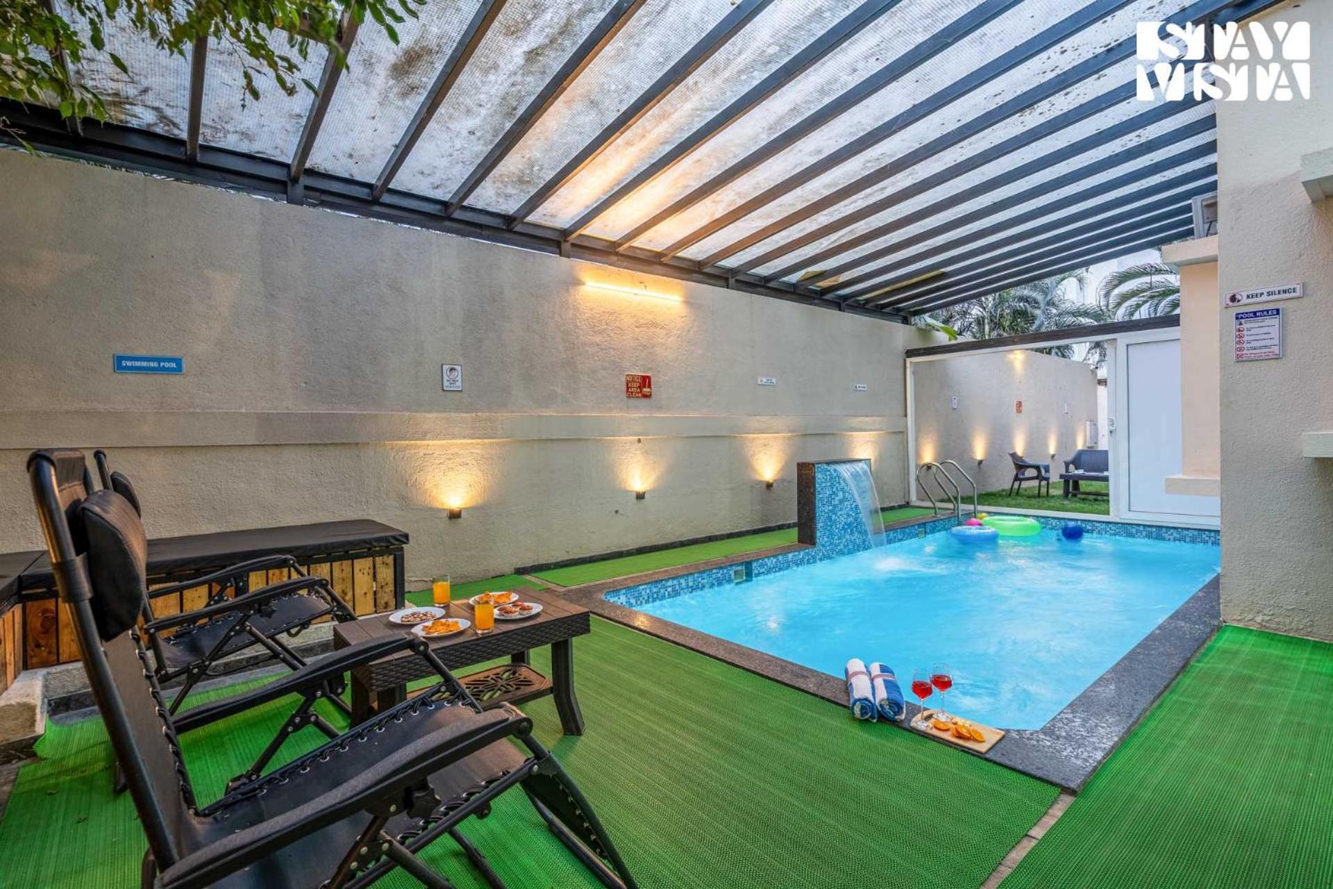 Serenity Meadows With Pool By Veo - Part Of Stayvista Nashik Exterior photo