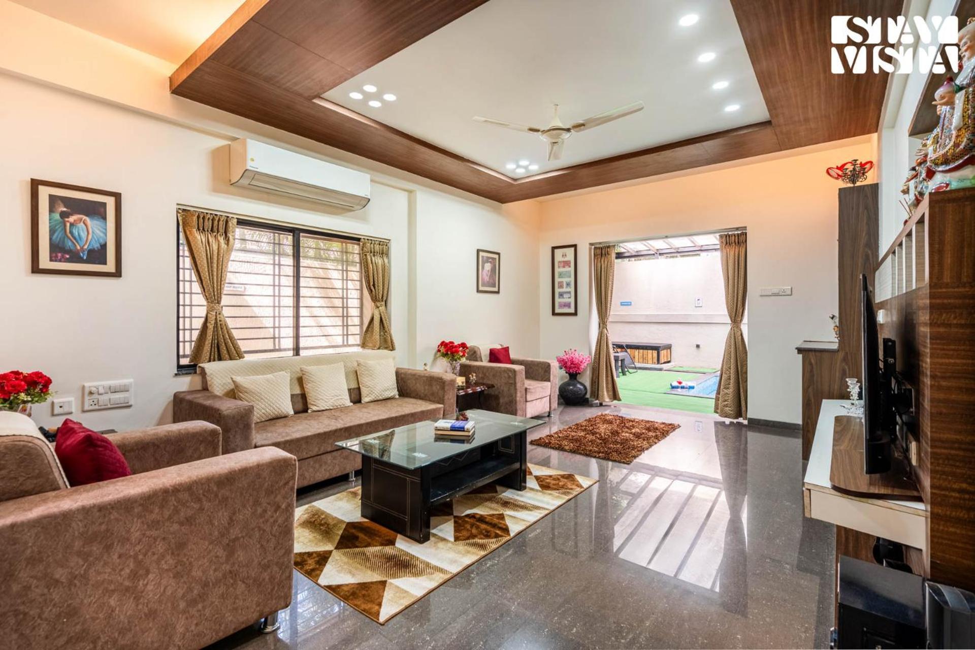 Serenity Meadows With Pool By Veo - Part Of Stayvista Nashik Exterior photo