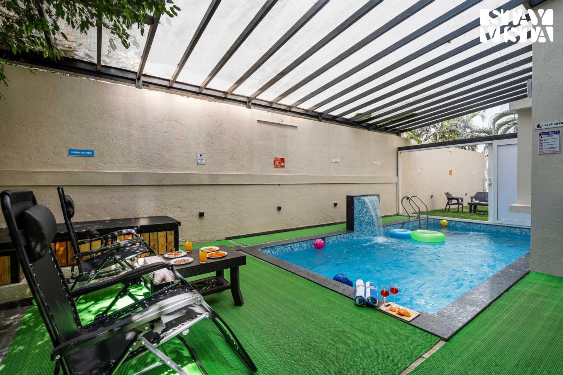 Serenity Meadows With Pool By Veo - Part Of Stayvista Nashik Exterior photo